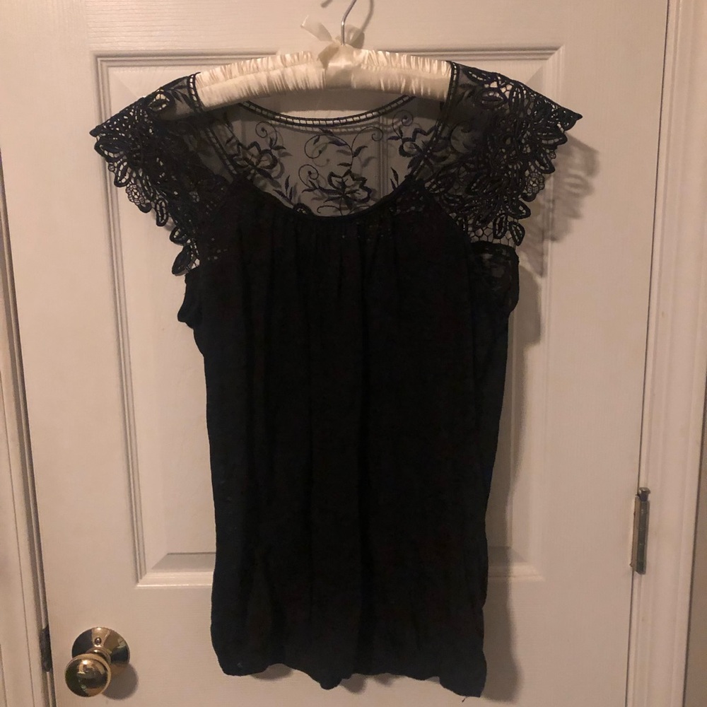 Worthington Black Lace Insert Top size L- used, good condition